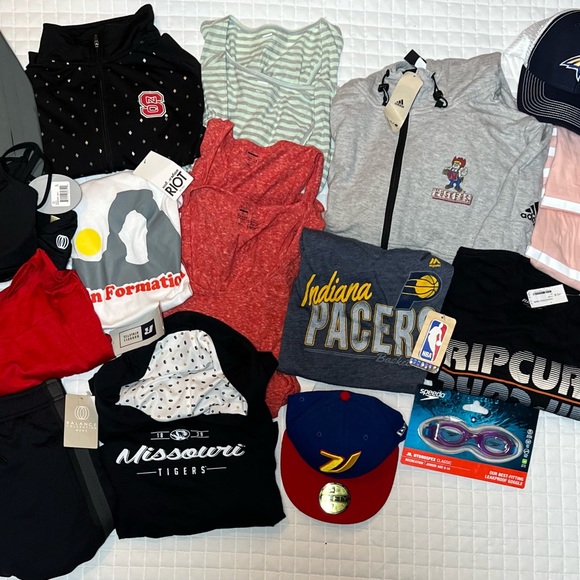 NWT Wholesale Lot of 23 Team & Athletic Apparel and Accessories- Lot 183 - Picture 2 of 7